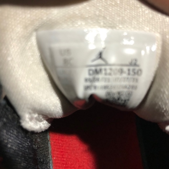 Jordan 1 Mid SE Ugly Christmas Sweater Shoes - Picture 7 of 8